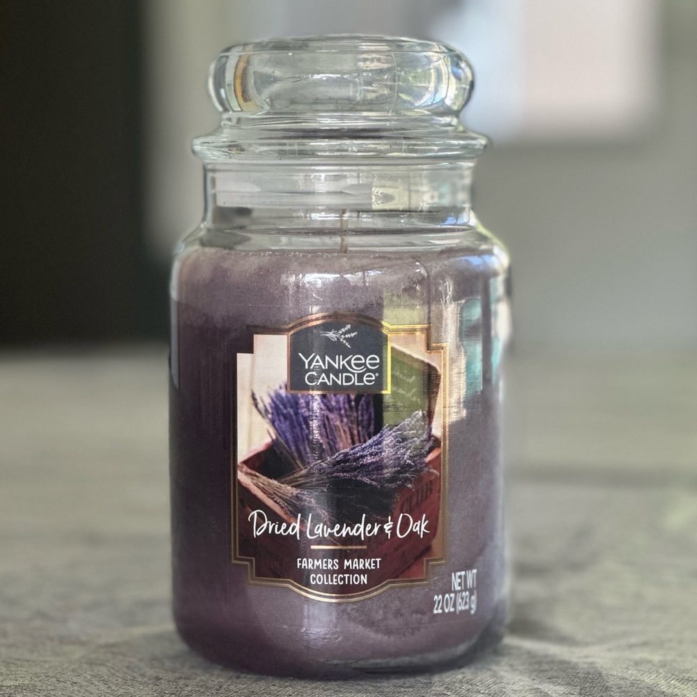 Yankee Candle Dried Lavender & Oak Large 22 Oz. Jar, New